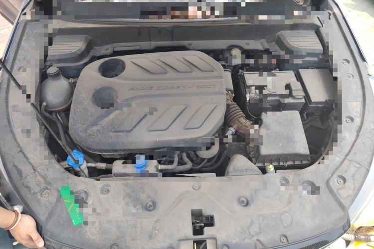 Used CHANGAN OSHAN X5 PLUS 2023 Revised Version 1.5T DCT Navigation Edition Engine Bay