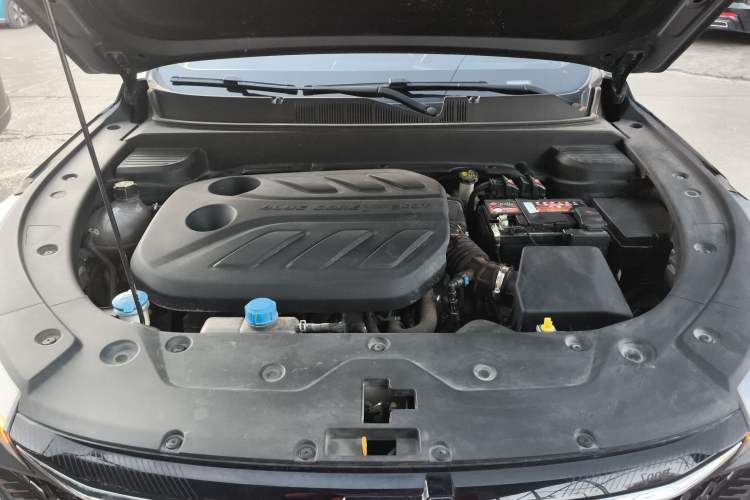 Used CHANGAN OSHAN X5 PLUS 2023 Revised 1.5T DCT Excellence Edition Engine Bay