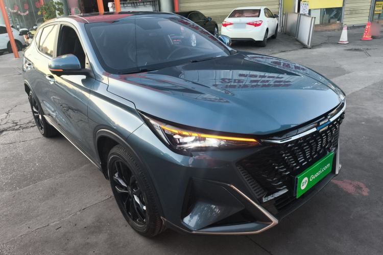 Used CHANGAN OSHAN X5 PLUS 2023 Revised 1.5T DCT Excellence Edition Front Right 45 Deg