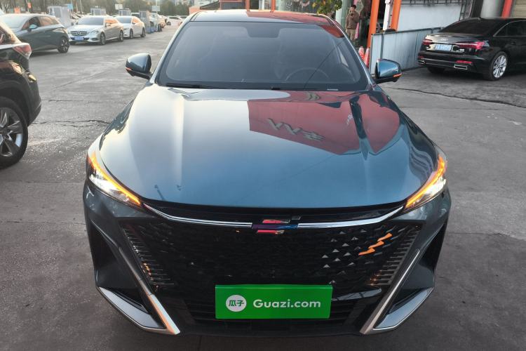 Used CHANGAN OSHAN X5 PLUS 2023 Revised 1.5T DCT Excellence Edition Front
