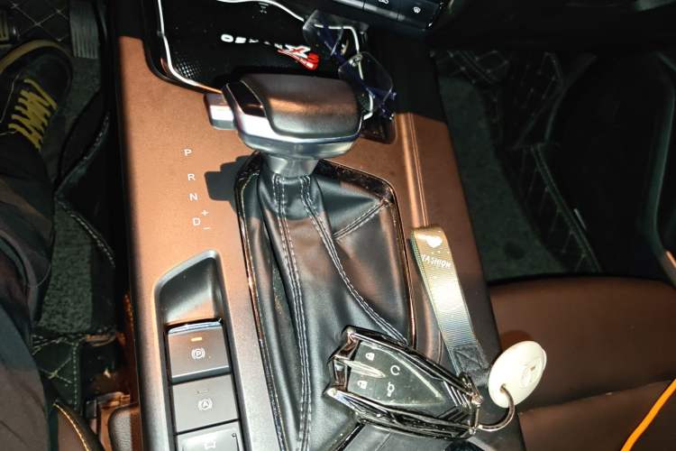 Used CHANGAN OSHAN X5 PLUS 2023 1.5T DCT Pioneer Edition Gear Lever
