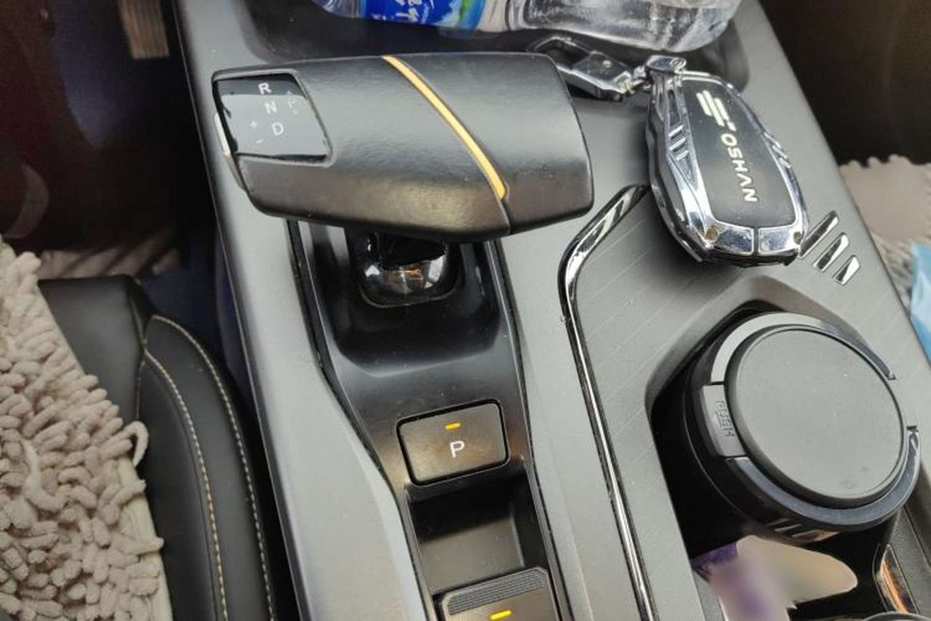 Used CHANGAN OSHAN X5 PLUS 2023 1.5T DCT Excellence Edition Gear Lever