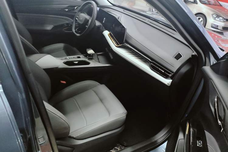 Used CHANGAN OSHAN X5 PLUS 2023 1.5T DCT Excellence Edition Interior 10
