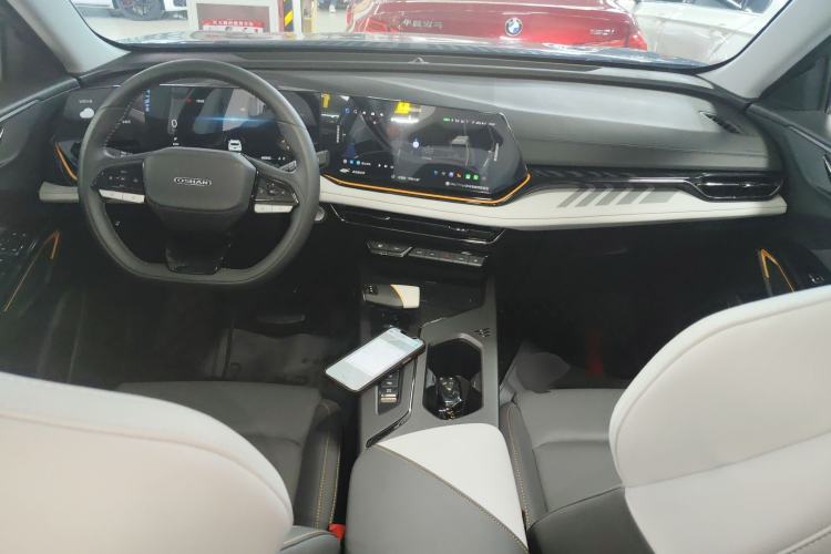 Used CHANGAN OSHAN X5 PLUS 2023 1.5T DCT Smart & Fun AI Edition Interior 2