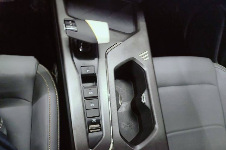 Used CHANGAN OSHAN X5 PLUS 2023 1.5T DCT Excellence Edition Interior 4