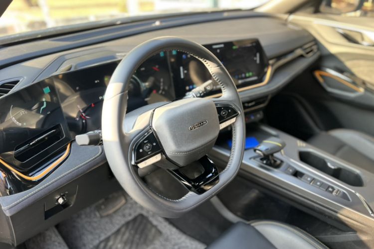 Used CHANGAN OSHAN X5 PLUS 2023 Revised 1.5T DCT Excellence Edition Interior 4