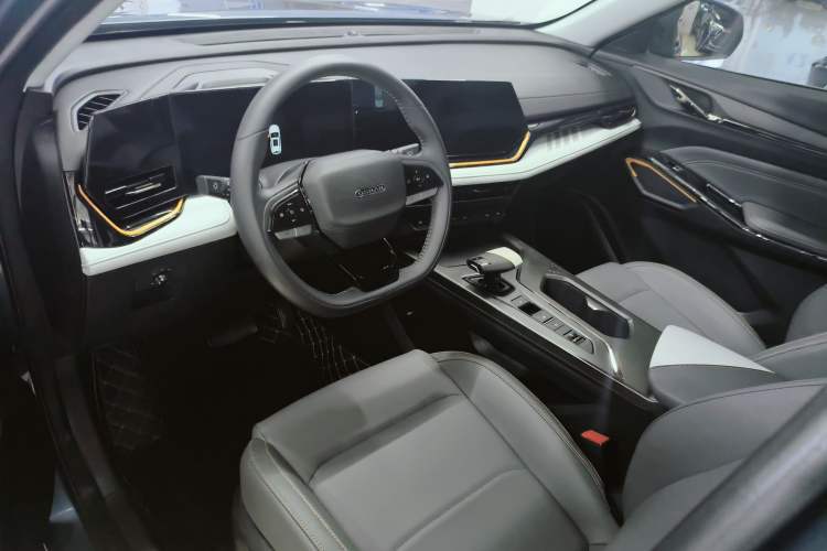 Used CHANGAN OSHAN X5 PLUS 2023 1.5T DCT Excellence Edition Interior 5