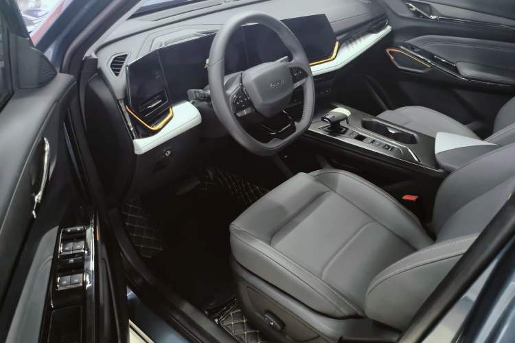 Used CHANGAN OSHAN X5 PLUS 2023 1.5T DCT Excellence Edition Interior 6