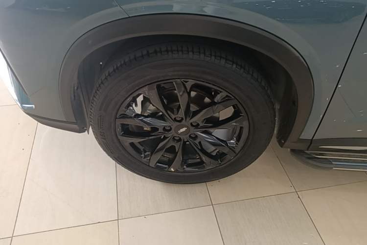 Used CHANGAN OSHAN X5 PLUS 2023 1.5T DCT Excellence Edition Left Front Wheel Hub