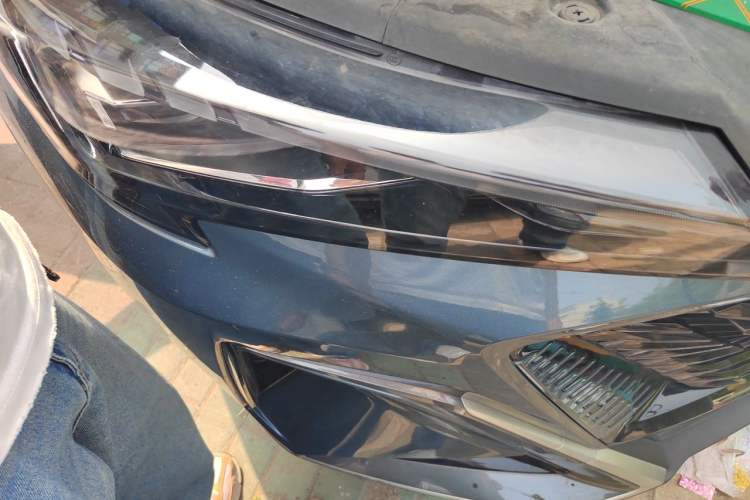 Used CHANGAN OSHAN X5 PLUS 2023 Revised Version 1.5T DCT Navigation Edition Right Front Headlight