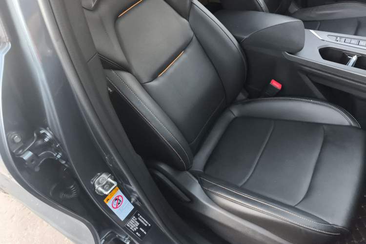 Used CHANGAN OSHAN X5 PLUS 2023 Revised 1.5T DCT Excellence Edition Right Front Seat
