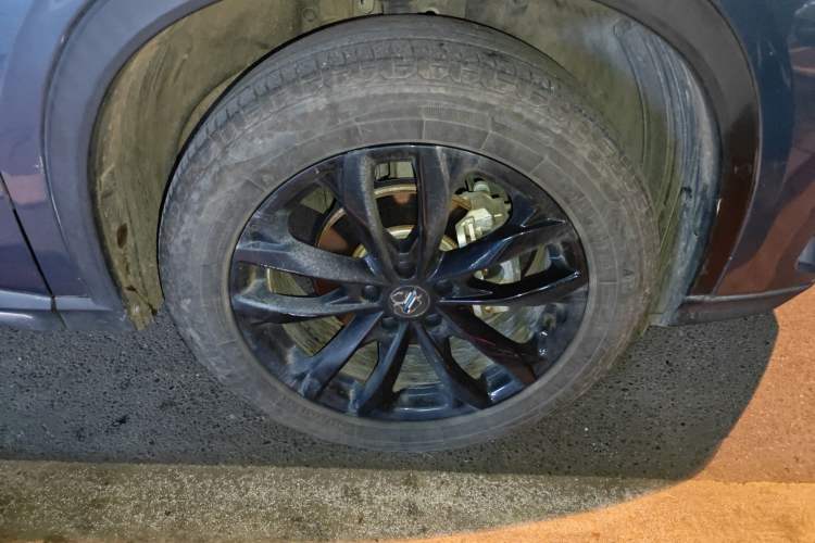 Used CHANGAN OSHAN X5 PLUS 2023 1.5T DCT Pioneer Edition Right Front Wheel Hub