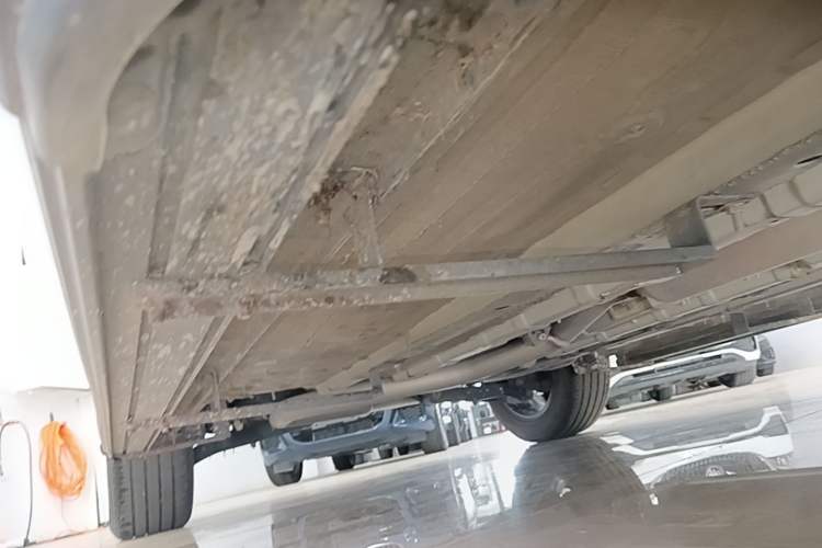 Used CHANGAN OSHAN X5 PLUS 2023 1.5T DCT Excellence Edition Right Side Sill