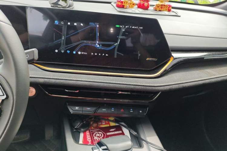 Used CHANGAN OSHAN X5 PLUS 2023 1.5T DCT Pioneer Edition Audio And AC Panel