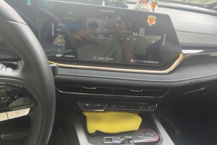 Used CHANGAN OSHAN X5 PLUS 2023 1.5T DCT Excellence Edition Audio And AC Panel