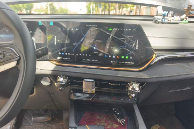 Used CHANGAN OSHAN X5 PLUS 2023 1.5T DCT Smart & Fun AI Edition Audio And AC Panel
