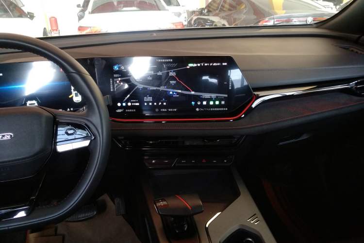 Used CHANGAN OSHAN X5 PLUS 2023 Revised Version 1.5T DCT Navigation Edition Audio And AC Panel