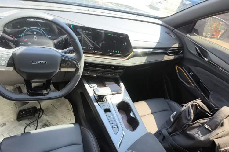 Used CHANGAN OSHAN X5 PLUS 2023 Revised 1.5T DCT Excellence Edition Audio And AC Panel