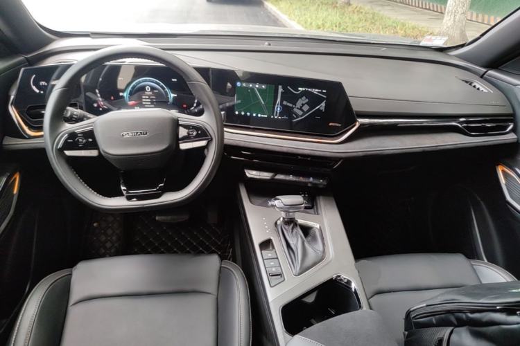Used CHANGAN OSHAN X5 PLUS 2023 Revised 1.5T DCT Pioneer Edition Center Console
