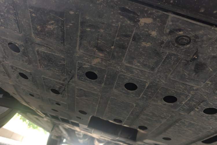 Used CHANGAN OSHAN X5 PLUS 2023 Revised 1.5T DCT Pioneer Edition Chassis Front
