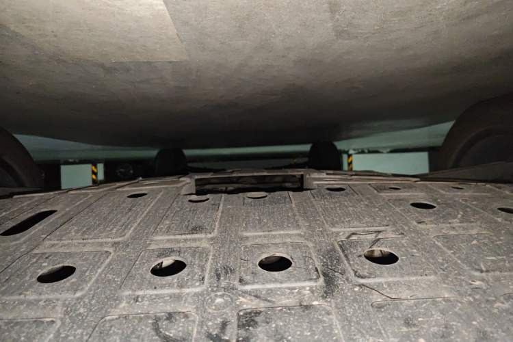 Used CHANGAN OSHAN X5 PLUS 2023 1.5T DCT Pioneer Edition Chassis Front