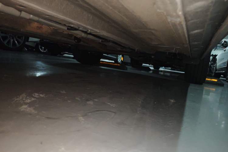 Used CHANGAN OSHAN X5 PLUS 2023 Revised 1.5T DCT Excellence Edition Chassis Front Left