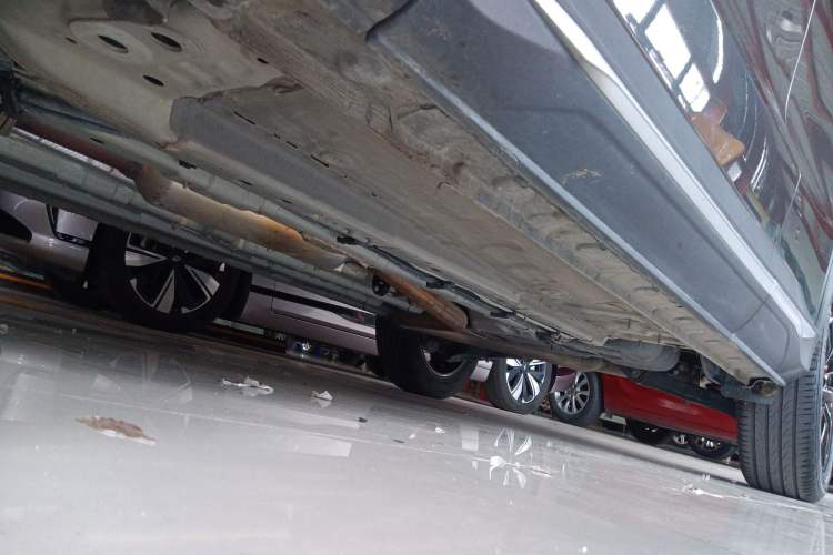Used CHANGAN OSHAN X5 PLUS 2023 Revised 1.5T DCT Excellence Edition Chassis Front Left
