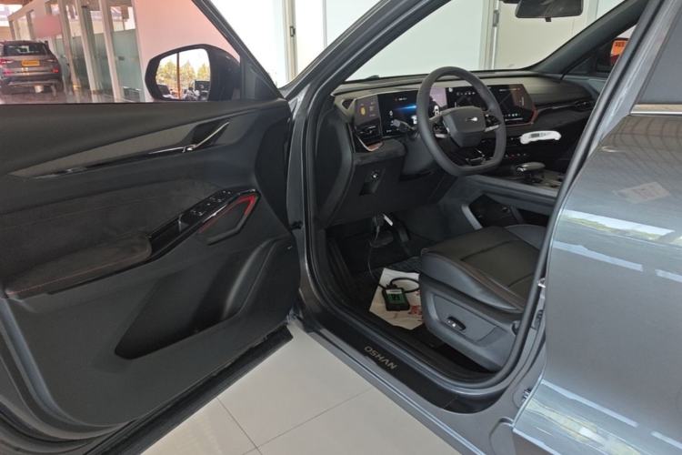 Used CHANGAN OSHAN X5 PLUS 2023 Revised Version 1.5T DCT Navigation Edition Driver Seat