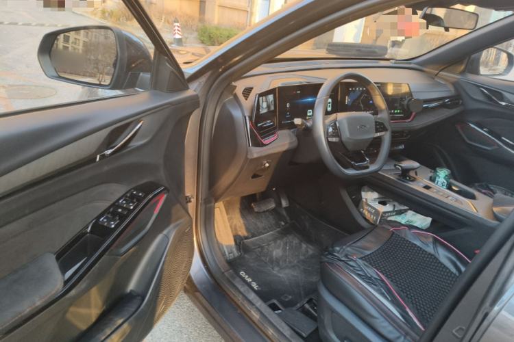 Used CHANGAN OSHAN X5 PLUS 2023 Revised Version 1.5T DCT Navigation Edition Driver Seat