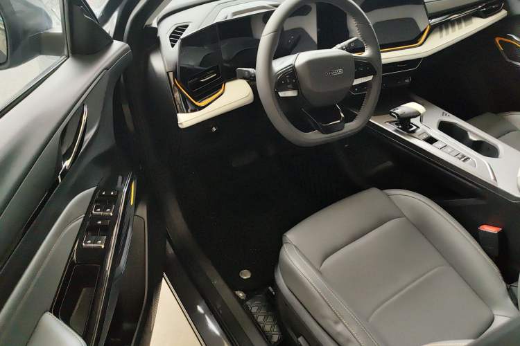 Used CHANGAN OSHAN X5 PLUS 2023 1.5T DCT Excellence Edition Driver Seat