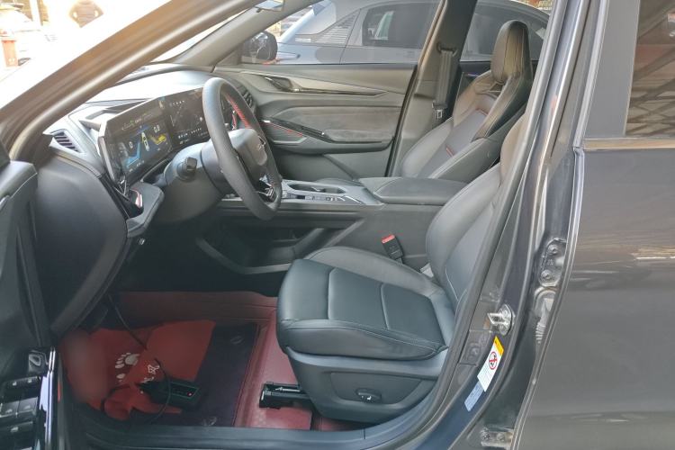 Used CHANGAN OSHAN X5 PLUS 2023 Revised Version 1.5T DCT Navigation Edition Driver Seat