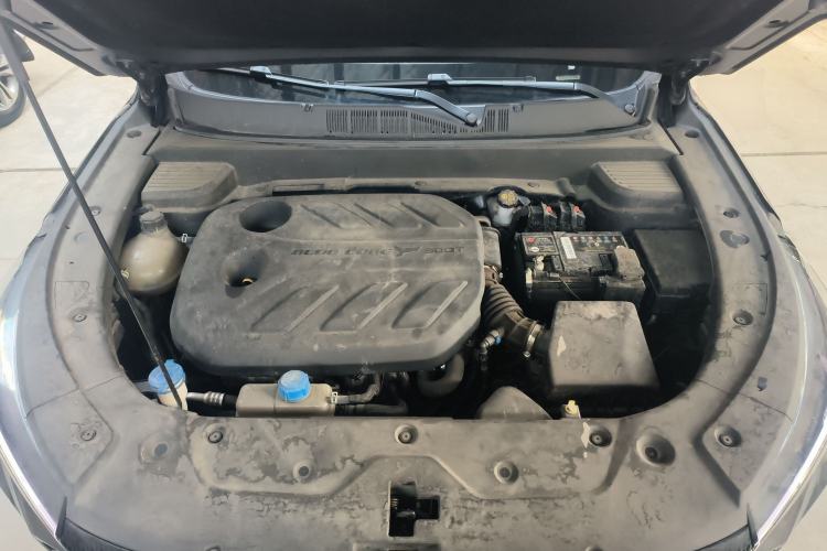 Used CHANGAN OSHAN X5 PLUS 2023 Revised 1.5T DCT Excellence Edition Engine Bay