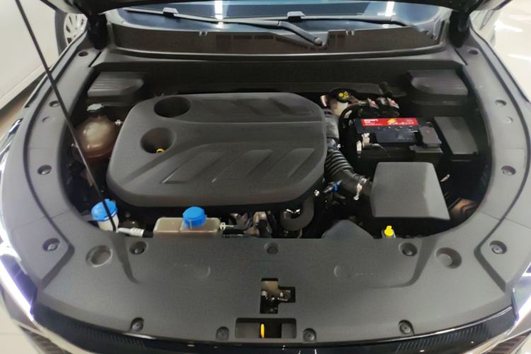 Used CHANGAN OSHAN X5 PLUS 2023 Revised 1.5T DCT Pioneer Edition Engine Bay