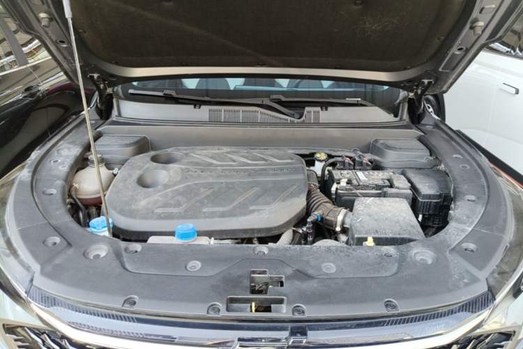 Used CHANGAN OSHAN X5 PLUS 2023 1.5T DCT Excellence Edition Engine Bay