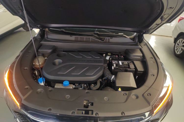 Used CHANGAN OSHAN X5 PLUS 2023 Revised 1.5T DCT Pioneer Edition Engine Bay