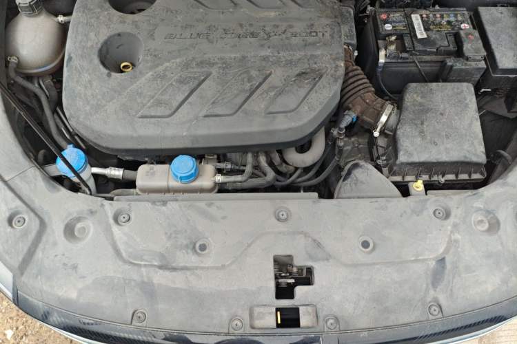 Used CHANGAN OSHAN X5 PLUS 2023 1.5T DCT Pioneer Edition Engine Bay