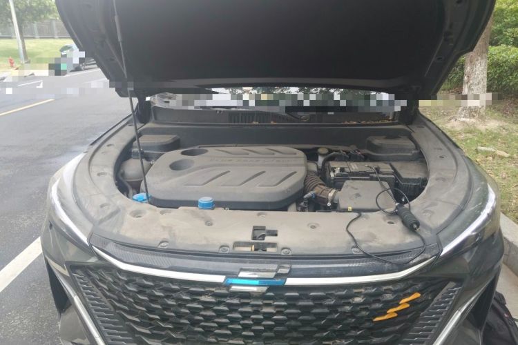 Used CHANGAN OSHAN X5 PLUS 2023 1.5T DCT Excellence Edition Engine Bay