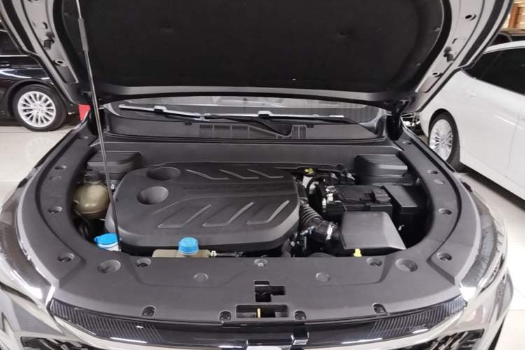 Used CHANGAN OSHAN X5 PLUS 2023 1.5T DCT Smart & Fun AI Edition Engine Bay