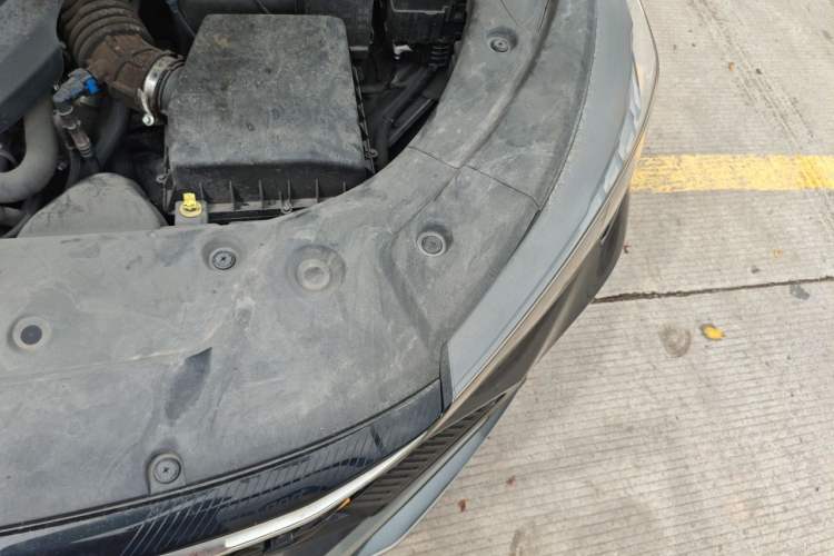 Used CHANGAN OSHAN X5 PLUS 2023 1.5T DCT Pioneer Edition Engine Bay Left