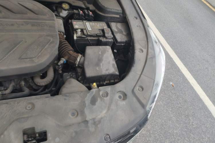 Used CHANGAN OSHAN X5 PLUS 2023 1.5T DCT Pioneer Edition Engine Bay Left