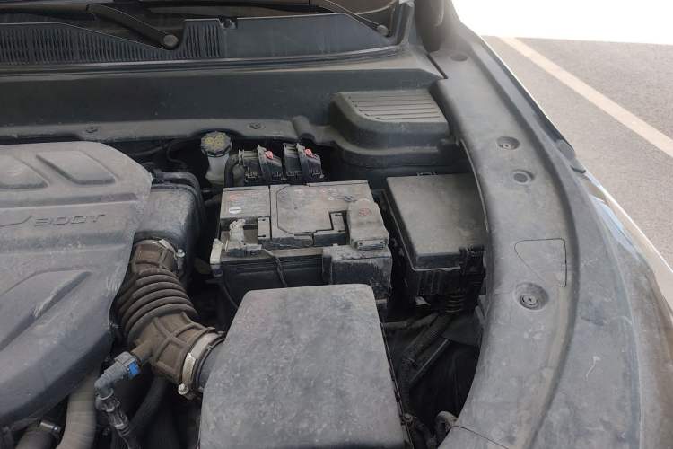 Used CHANGAN OSHAN X5 PLUS 2023 Revised 1.5T DCT Pioneer Edition Engine Bay Left