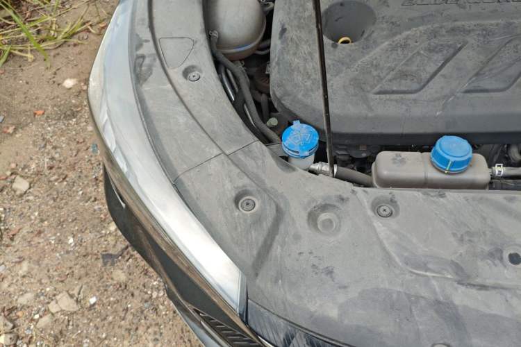 Used CHANGAN OSHAN X5 PLUS 2023 1.5T DCT Pioneer Edition Engine Bay Right
