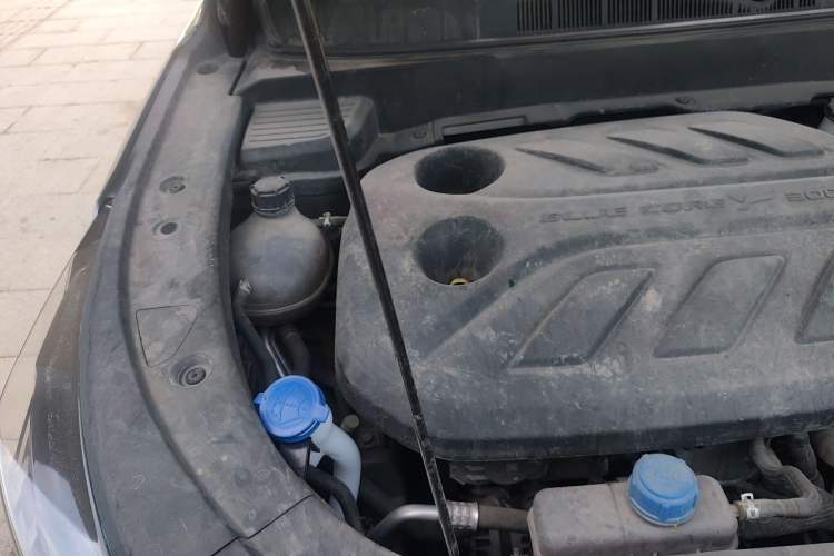 Used CHANGAN OSHAN X5 PLUS 2023 Revised 1.5T DCT Pioneer Edition Engine Bay Right