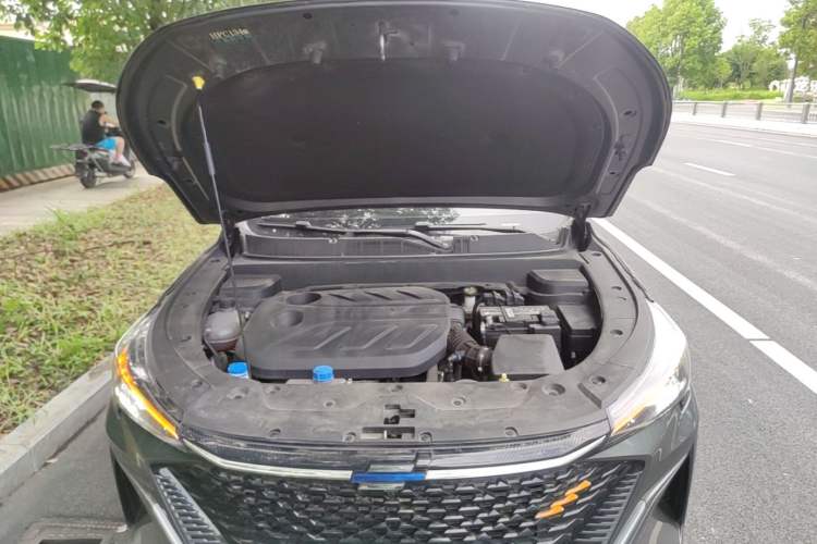 Used CHANGAN OSHAN X5 PLUS 2023 Revised 1.5T DCT Pioneer Edition Engine Bay
