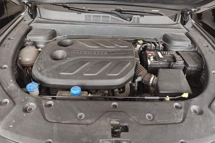 Used CHANGAN OSHAN X5 PLUS 2023 1.5T DCT Navigation Edition Engine Bay