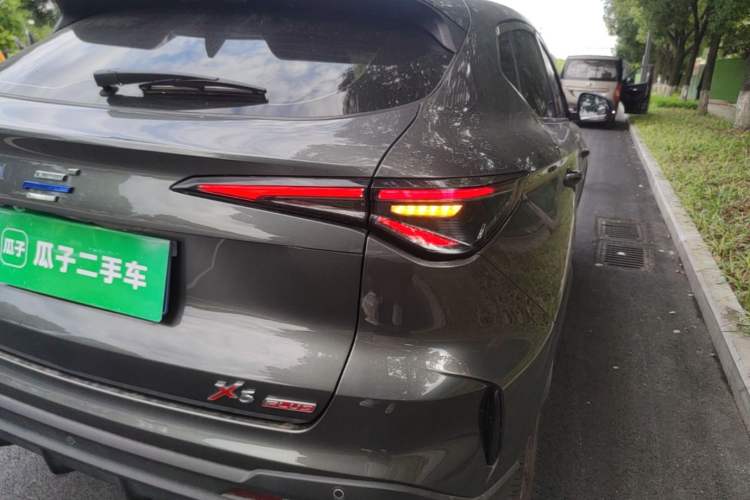 Used CHANGAN OSHAN X5 PLUS 2023 Revised 1.5T DCT Pioneer Edition Exterior 3