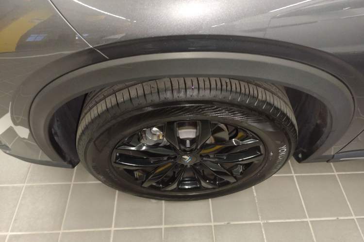 Used CHANGAN OSHAN X5 PLUS 2023 Revised 1.5T DCT Excellence Edition Exterior 4