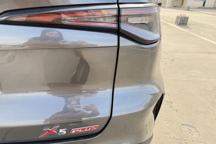 Used CHANGAN OSHAN X5 PLUS 2023 Revised 1.5T DCT Pioneer Edition Exterior 8