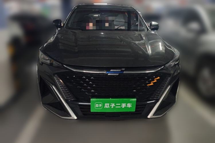 Used CHANGAN OSHAN X5 PLUS 2023 Revised 1.5T DCT Excellence Edition Front