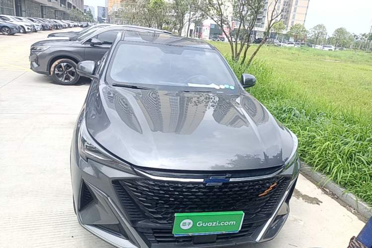Used CHANGAN OSHAN X5 PLUS 2023 Revised 1.5T DCT Pioneer Edition Front